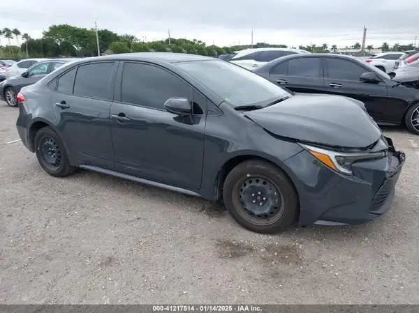 JTDBCMFE5R3040628 2024 TOYOTA COROLLA - Image 1
