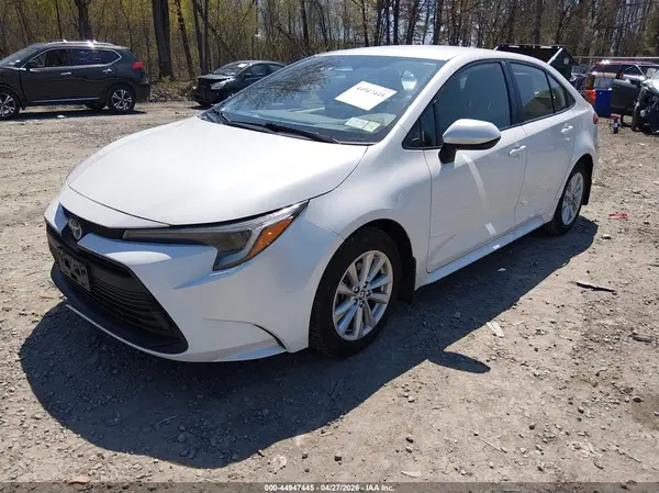 JTDBCMFE5R3041570 2024 TOYOTA COROLLA - Image 2