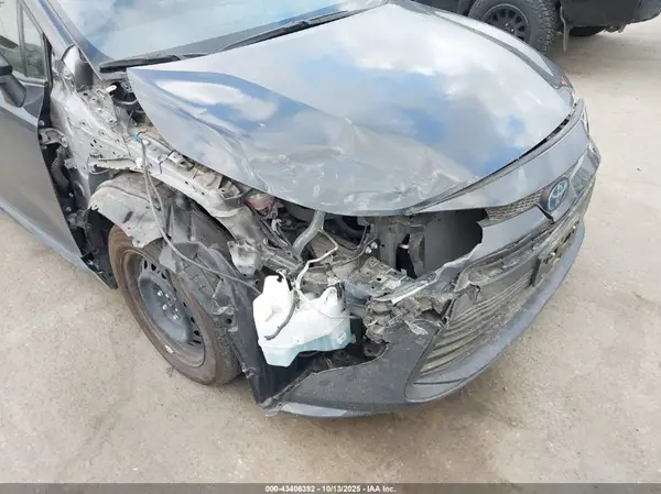 2024 TOYOTA COROLLA auction photo 6