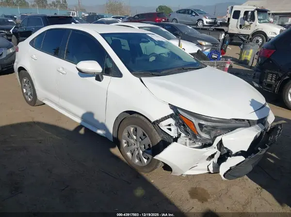 JTDBCMFE5R3052679 2024 TOYOTA COROLLA - Image 1