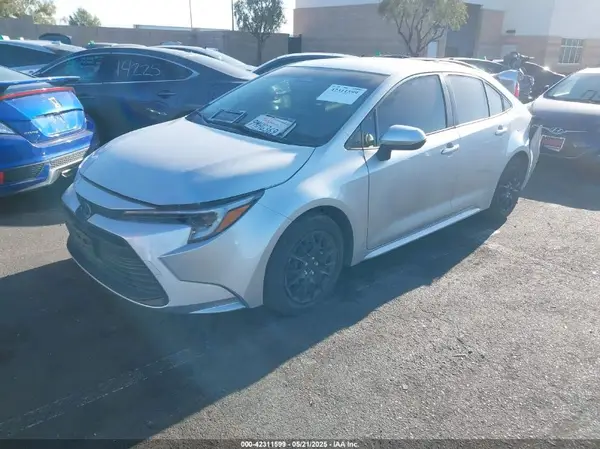 JTDBCMFE5R3054707 2024 TOYOTA COROLLA - Image 2