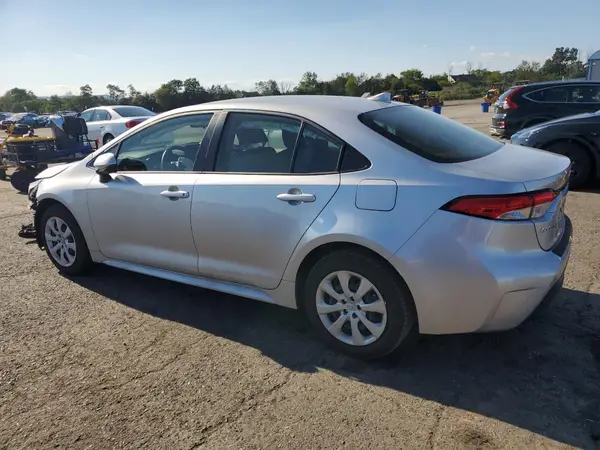JTDBCMFE5R3058868 2024 TOYOTA COROLLA - Image 2