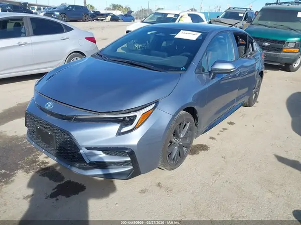 JTDBCMFE5R3060250 2024 TOYOTA COROLLA - Image 2