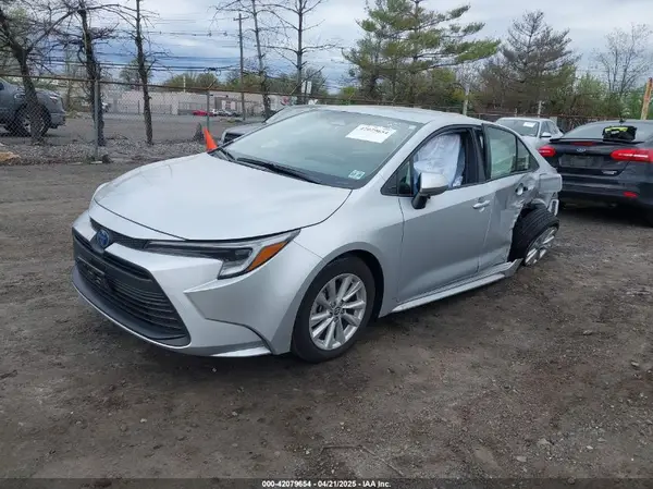 JTDBCMFE5R3065352 2024 TOYOTA COROLLA - Image 2
