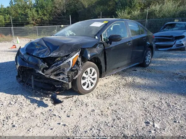 JTDBCMFE5R3068915 2024 TOYOTA COROLLA - Image 2