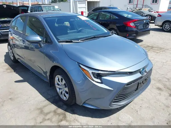 JTDBCMFE5S3071674 2025 TOYOTA COROLLA - Image 1