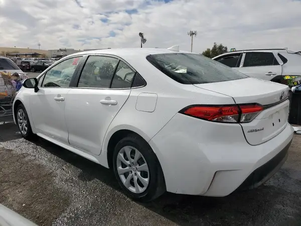 JTDBCMFE5S3072663 2025 TOYOTA COROLLA - Image 2