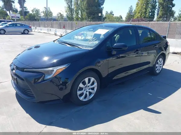 JTDBCMFE5S3072940 2025 TOYOTA COROLLA - Image 2