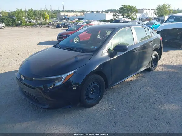 JTDBCMFE5S3076728 2025 TOYOTA COROLLA - Image 2