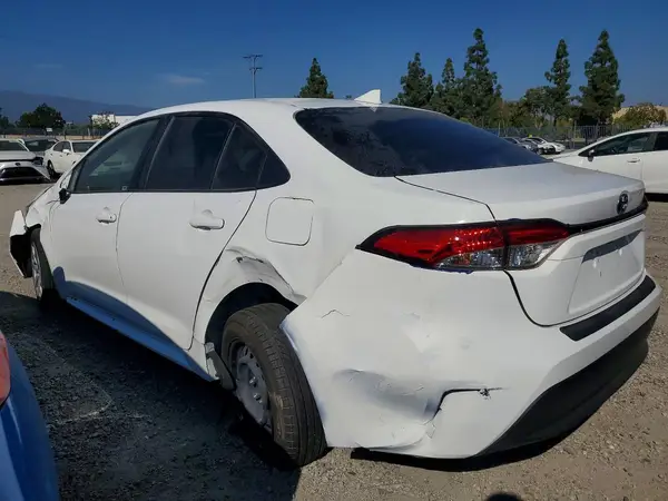 JTDBCMFE5S3082075 2025 TOYOTA COROLLA - Image 2
