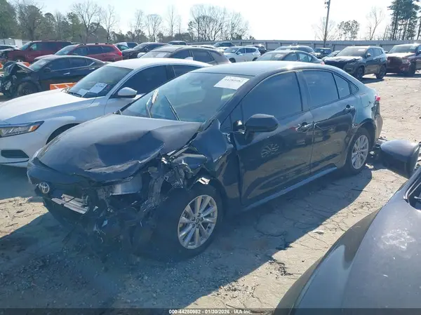 JTDBCMFE5S3102390 2025 TOYOTA COROLLA - Image 2