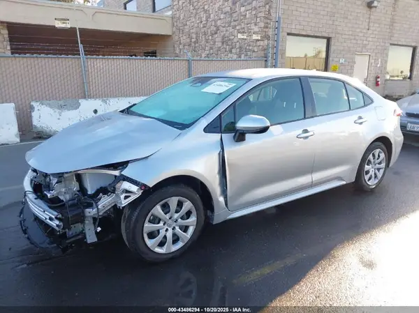 JTDBCMFE5S3104527 2025 TOYOTA COROLLA - Image 2