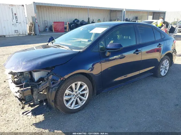JTDBCMFE5S3106536 2025 TOYOTA COROLLA - Image 2