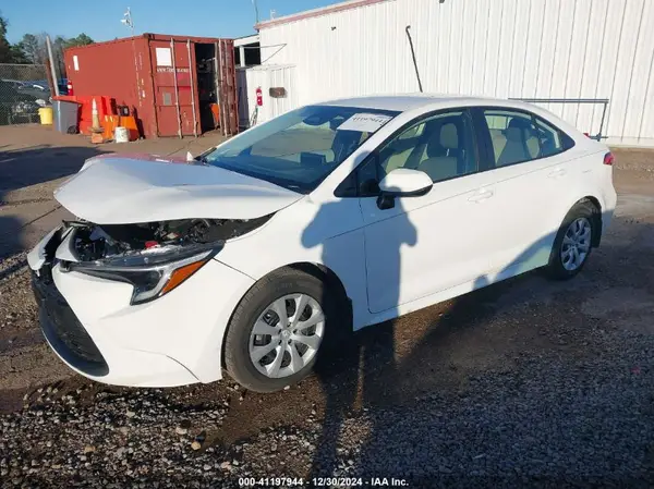 JTDBCMFE5SJ038248 2025 TOYOTA COROLLA - Image 2