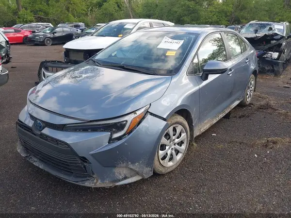JTDBCMFE5SJ038637 2025 TOYOTA COROLLA - Image 2