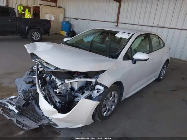 JTDBCMFE5SJ043756 2025 TOYOTA COROLLA - Image 2