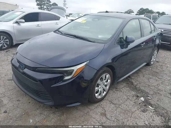 JTDBCMFE6PJ002642 2023 TOYOTA COROLLA - Image 2