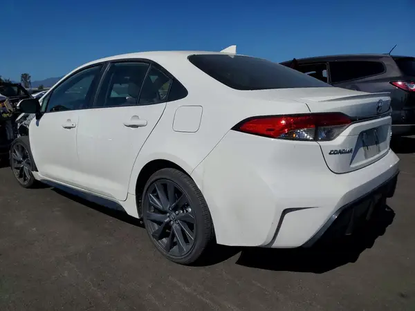 JTDBCMFE6R3031694 2024 TOYOTA COROLLA - Image 2
