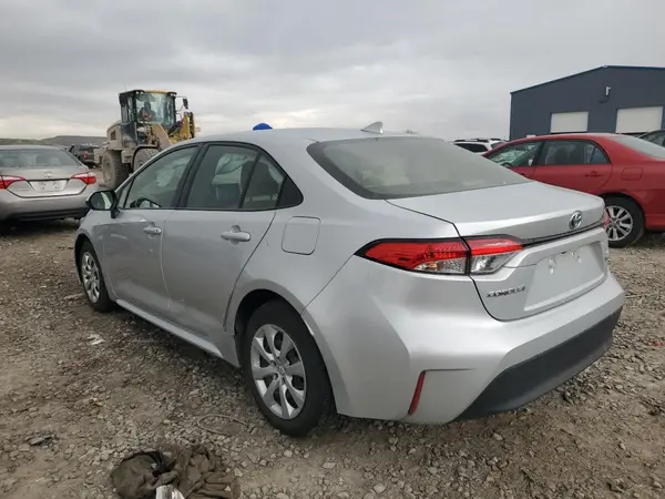 JTDBCMFE6R3040993 2024 TOYOTA COROLLA - Image 2