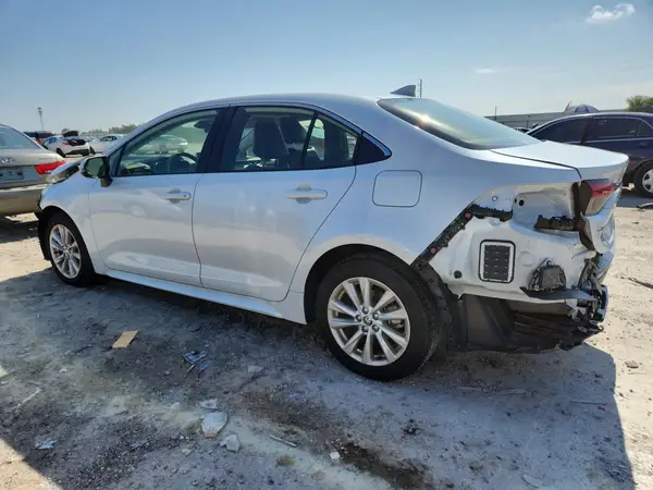 JTDBCMFE6R3043926 2024 TOYOTA COROLLA - Image 2