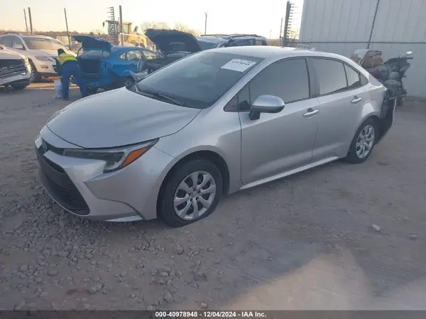 JTDBCMFE6R3047183 2024 TOYOTA COROLLA - Image 2