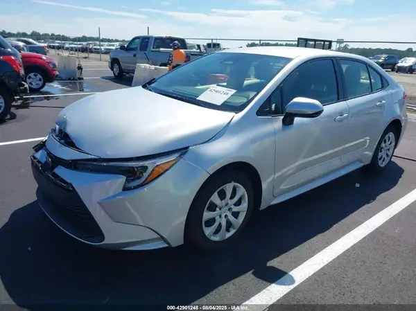 JTDBCMFE6R3049919 2024 TOYOTA COROLLA - Image 2