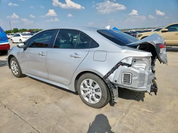 JTDBCMFE6R3052965 2024 TOYOTA COROLLA - Image 2