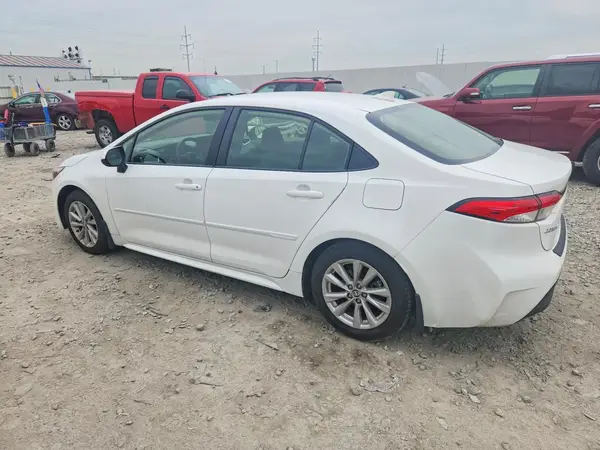 JTDBCMFE6R3061620 2024 TOYOTA COROLLA - Image 2
