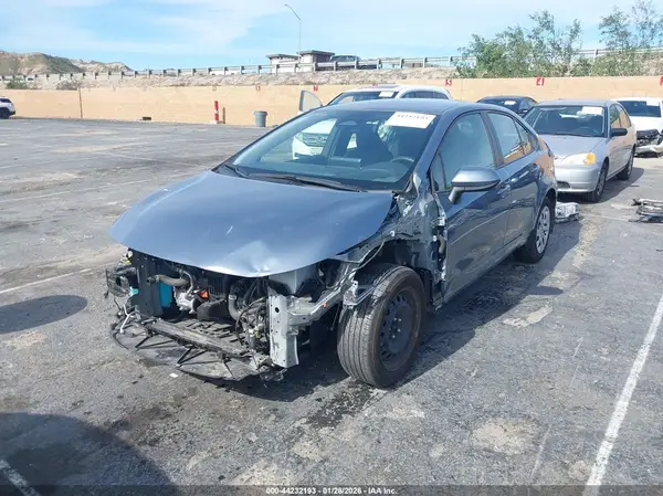 JTDBCMFE6R3064503 2024 TOYOTA COROLLA - Image 2