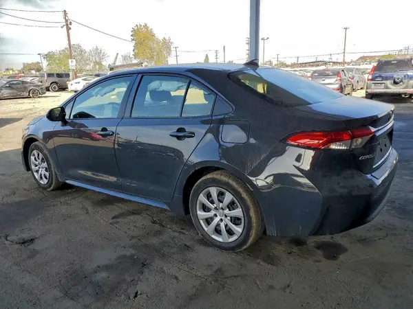 JTDBCMFE6S3069870 2025 TOYOTA COROLLA - Image 2