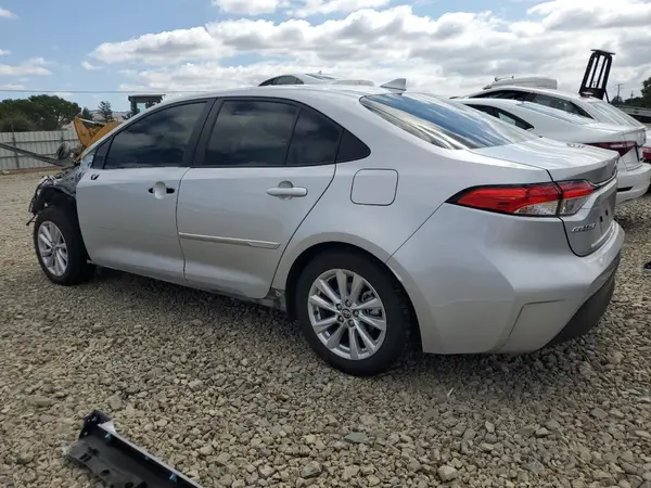 JTDBCMFE6S3074664 2025 TOYOTA COROLLA - Image 2
