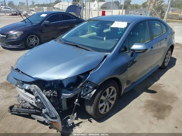 JTDBCMFE6S3083297 2025 TOYOTA COROLLA - Image 2