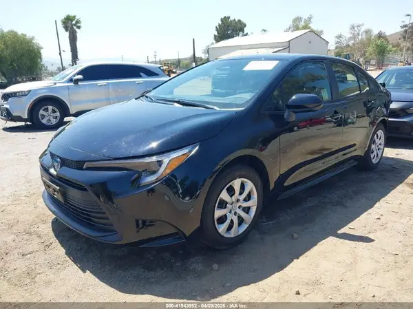 JTDBCMFE6S3083820 2025 TOYOTA COROLLA - Image 2
