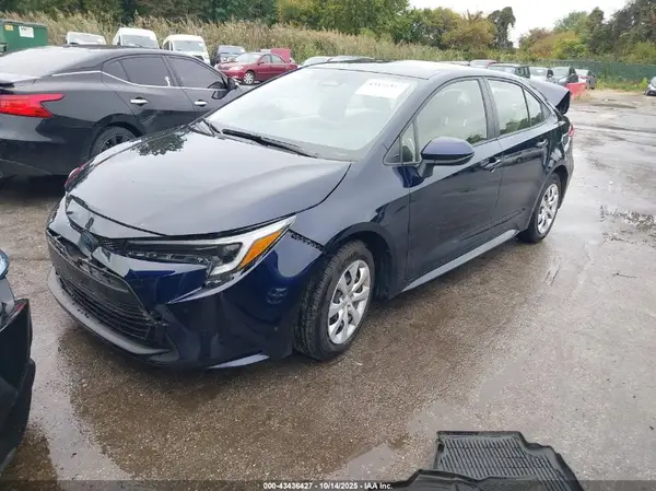 JTDBCMFE6S3084448 2025 TOYOTA COROLLA - Image 2