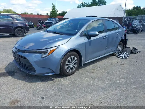 JTDBCMFE6S3092775 2025 TOYOTA COROLLA - Image 2