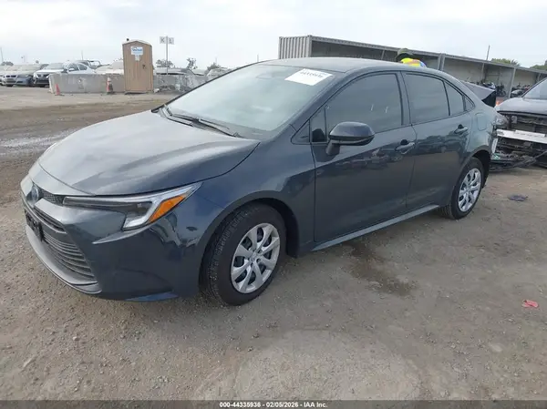 JTDBCMFE6S3101510 2025 TOYOTA COROLLA - Image 2