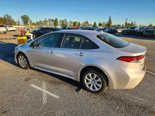 JTDBCMFE6SJ040817 2025 TOYOTA COROLLA - Image 2