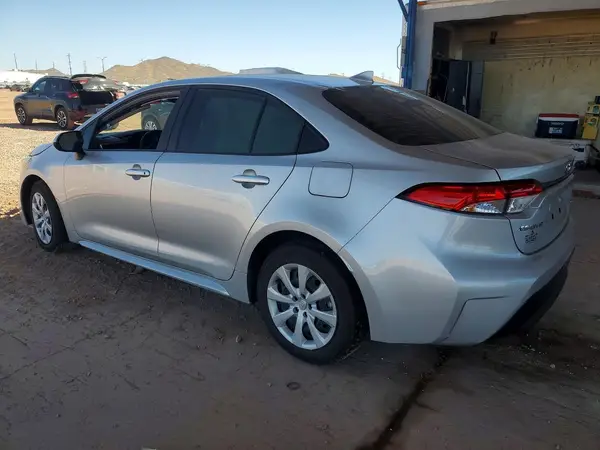 JTDBCMFE6SJ045581 2025 TOYOTA COROLLA - Image 2