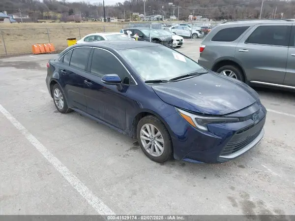 JTDBCMFE7PJ001872 2023 TOYOTA COROLLA - Image 1