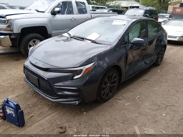 JTDBCMFE7R3028285 2024 TOYOTA COROLLA - Image 2