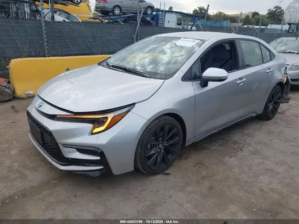 JTDBCMFE7R3028299 2024 TOYOTA COROLLA - Image 2