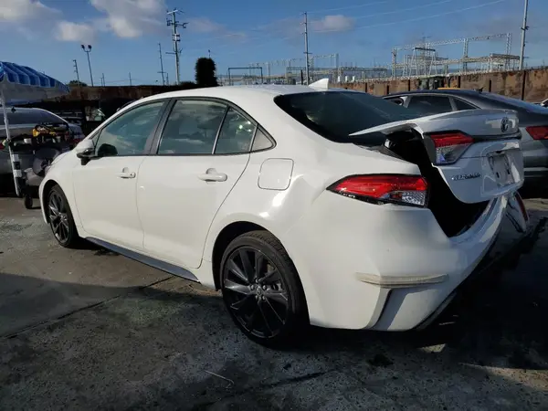 JTDBCMFE7R3028738 2024 TOYOTA COROLLA - Image 2