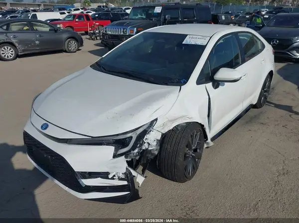 JTDBCMFE7R3030358 2024 TOYOTA COROLLA - Image 2