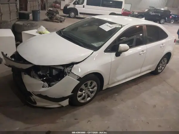 JTDBCMFE7R3030487 2024 TOYOTA COROLLA - Image 2