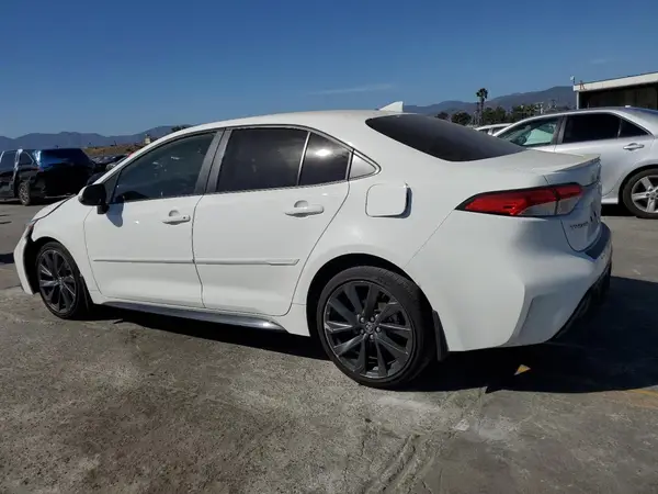 JTDBCMFE7R3030893 2024 TOYOTA COROLLA - Image 2