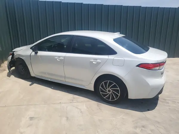 JTDBCMFE7R3047841 2024 TOYOTA COROLLA - Image 2