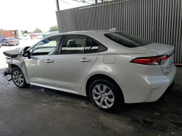 JTDBCMFE7R3048438 2024 TOYOTA COROLLA - Image 2