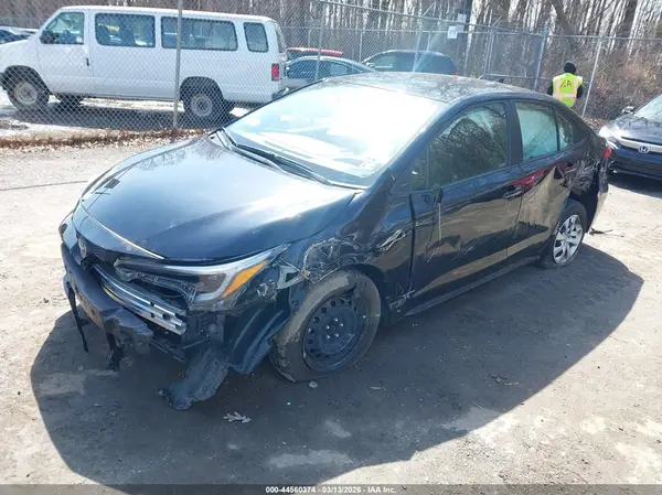JTDBCMFE7R3049637 2024 TOYOTA COROLLA - Image 2