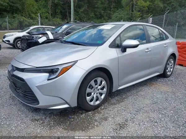 JTDBCMFE7R3053137 2024 TOYOTA COROLLA - Image 2