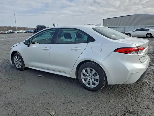 JTDBCMFE7R3059813 2024 TOYOTA COROLLA - Image 2
